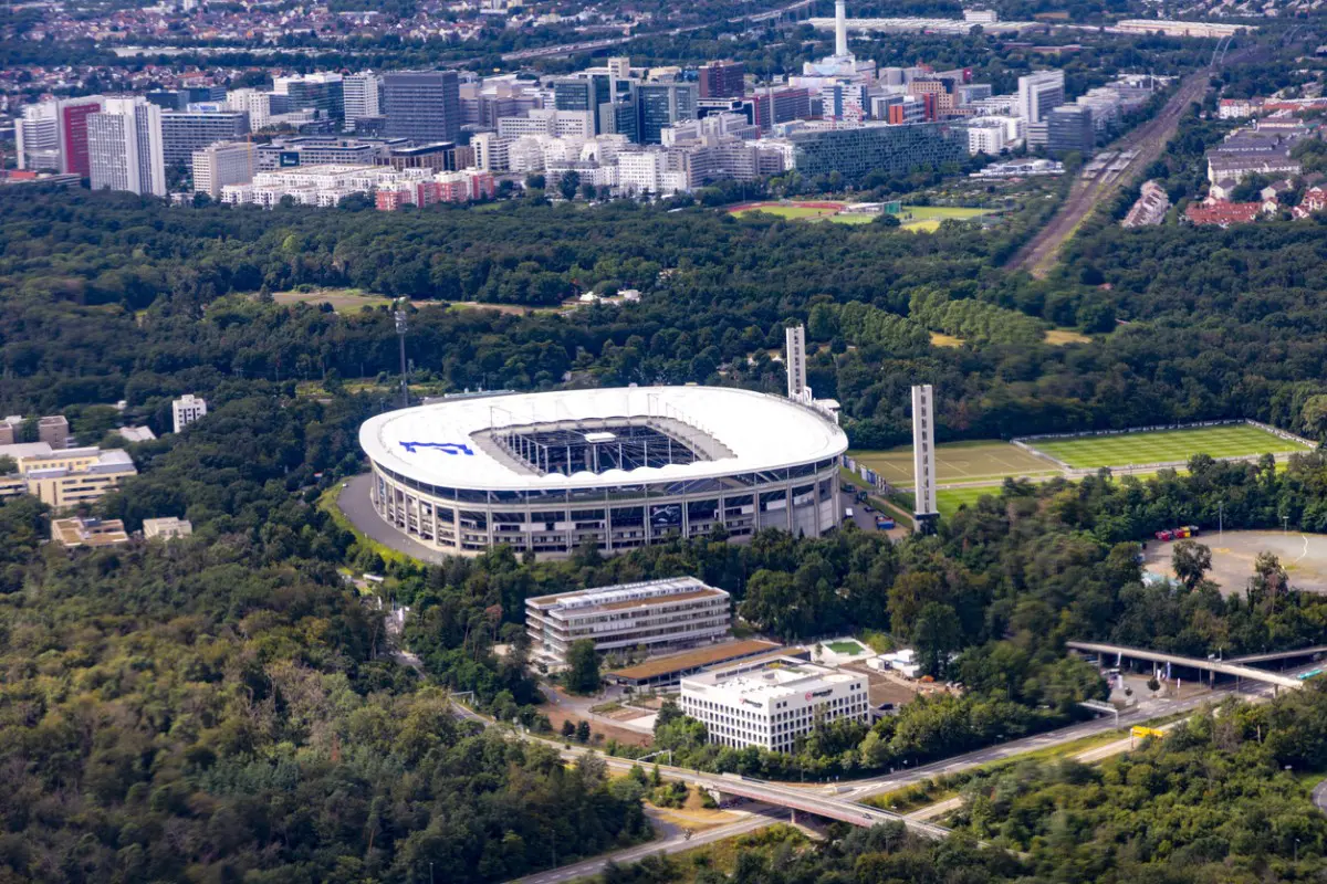 アイントラハト・フランクフルトのホームスタジアム,サッカー