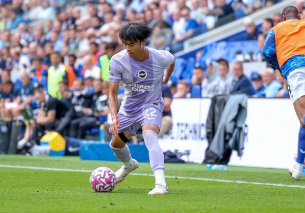 写真：REX/アフロ