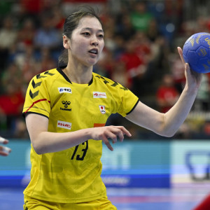 ハンドボール日本代表ウィンドブレーカー aflo_250174419-1-300x300.jpg